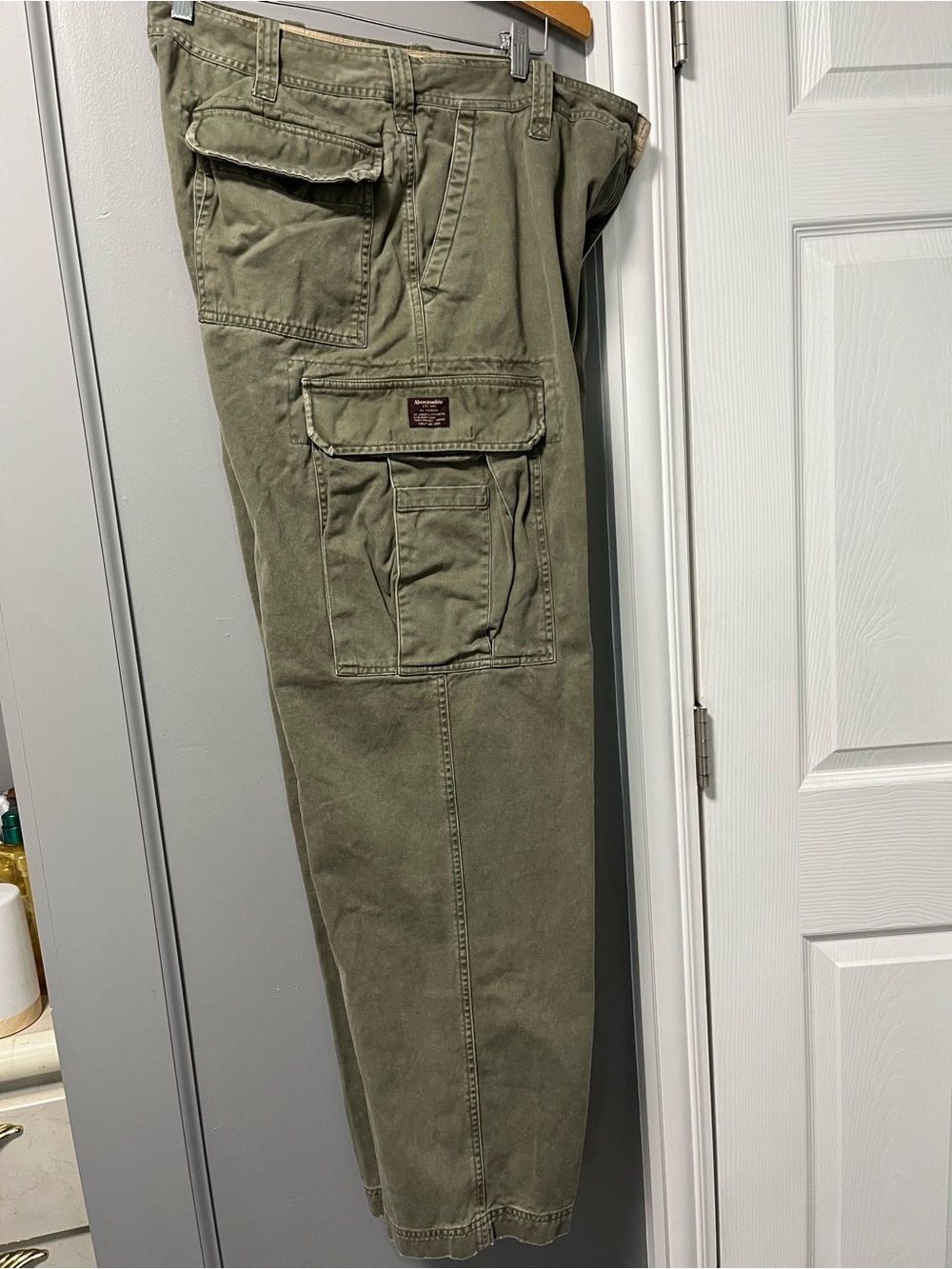 Abercrombie & Fitch Men's Olive Green Cargo pants